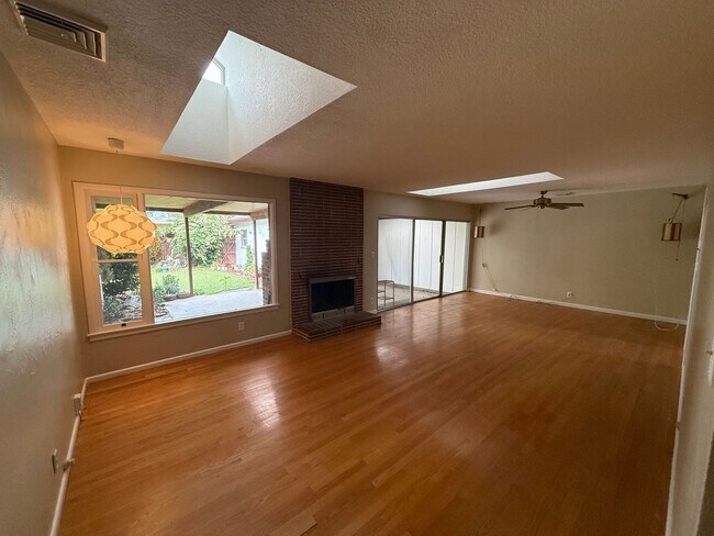 Building Photo - 1235 Purdue Ave