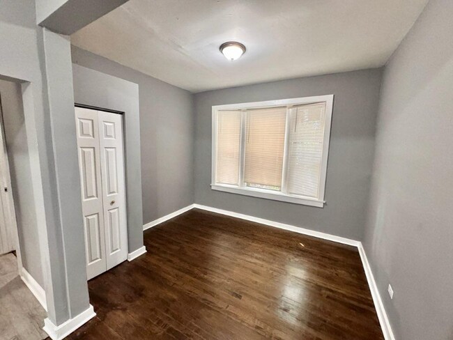 Foto del edificio - 7841 S Drexel Ave