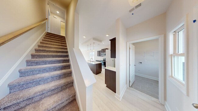 Foto del edificio - Modern Comfort Meets Everyday Convenience in Clarksville