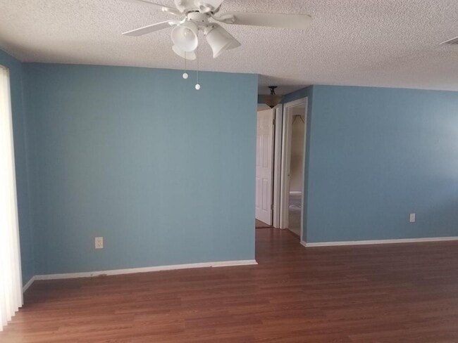 Building Photo - 6643 Carnation Way