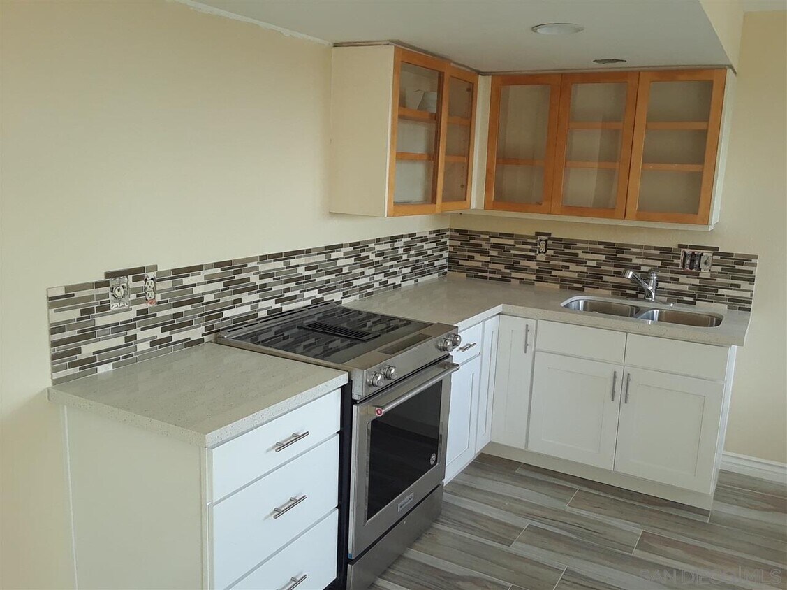 2376 Oxford Ave Unit B, Encinitas, CA 92007 Condo for Rent in