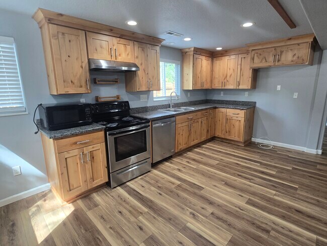 Foto del edificio - 62464 E Brightwood Loop Rd