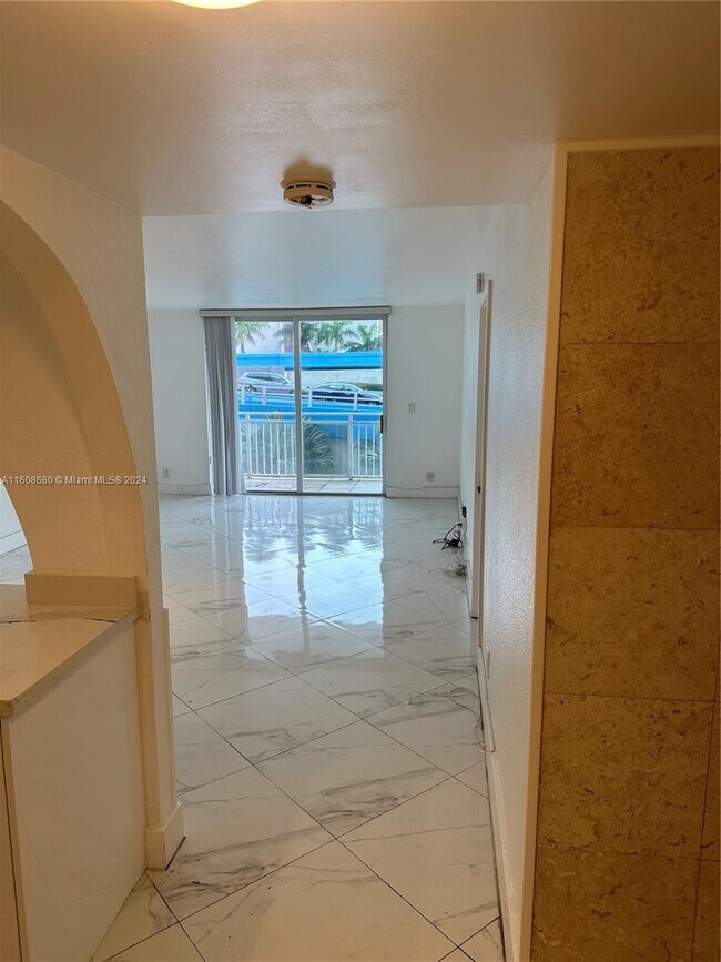 Foto del edificio - 1801 S Ocean Dr