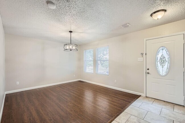 Foto del edificio - 1433 Glenwick Dr