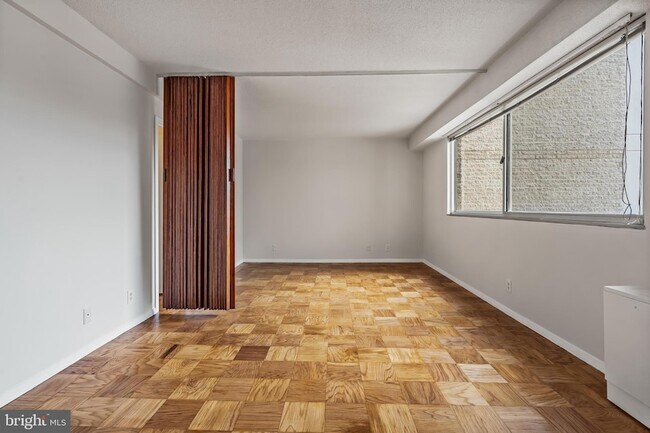 Building Photo - 4515 Willard Ave