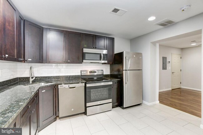 Building Photo - 3315 Eastern Ave