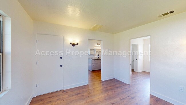 Foto del edificio - 124 Walden St