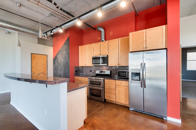 Building Photo - 2899 N Speer Blvd