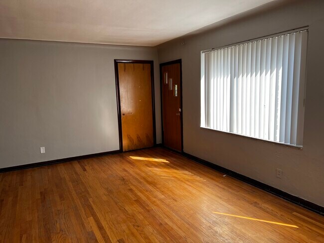 Foto del edificio - 7107 Dartmouth Ave