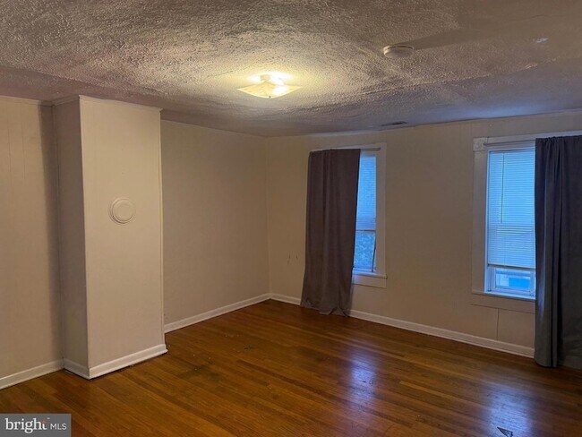 Foto del edificio - 619 S Cameron St