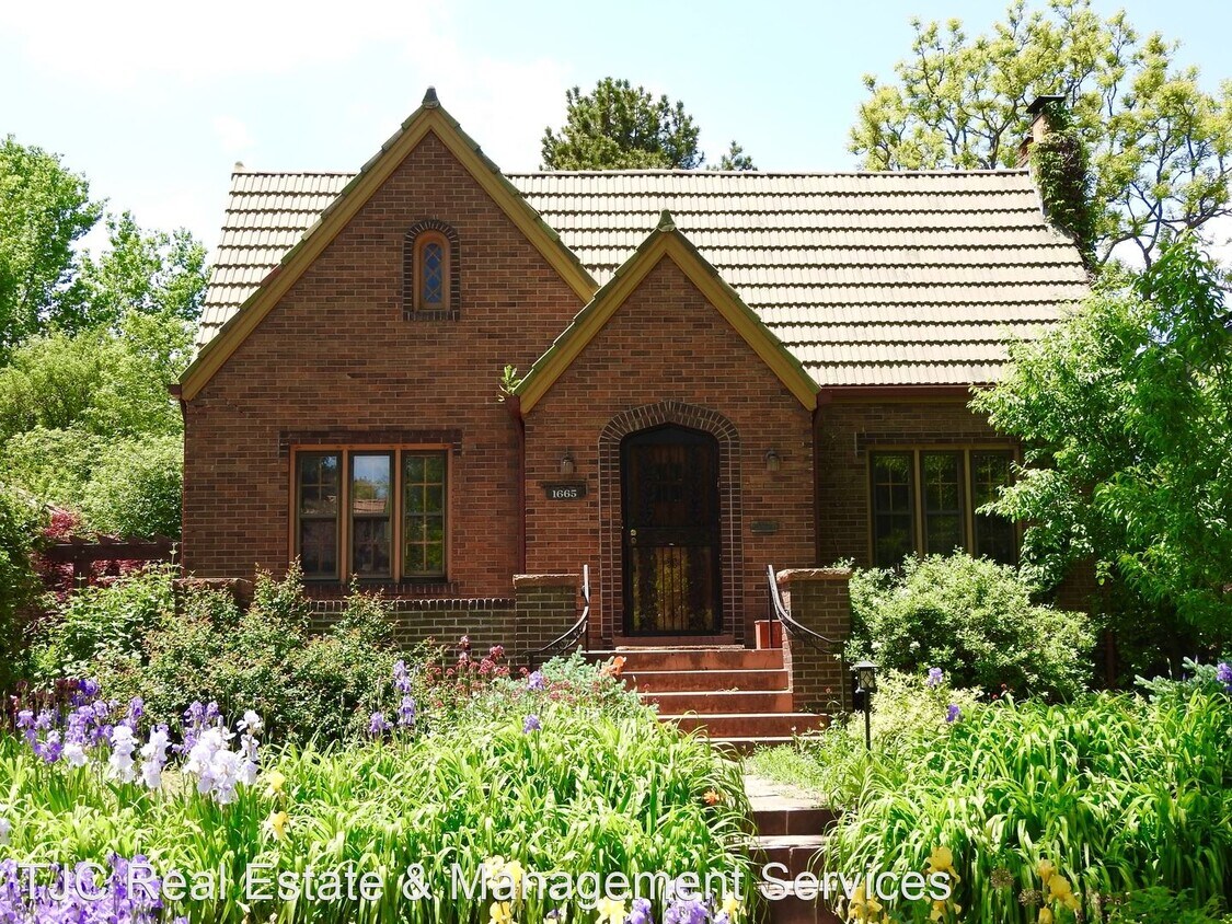 Primary Photo - 5 br, 2 bath House - 1665 Jasmine Street