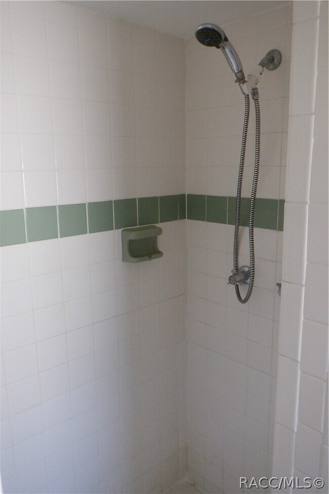 Foto del edificio - 7234 Cherry Laurel Dr