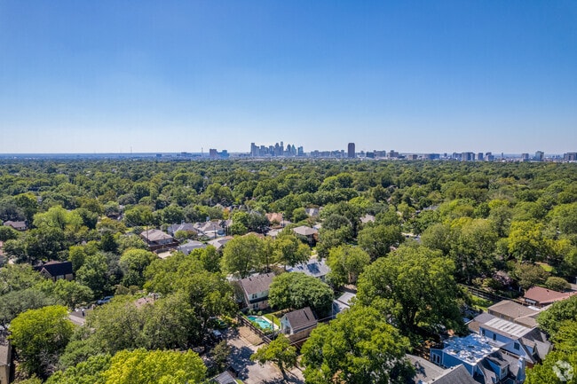 Four miles north of downtown Dallas, Lower Greenville holds its own as an entertainment hub.