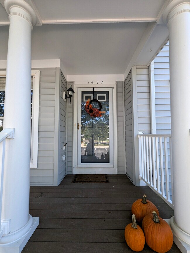 Foto del edificio - 1512 Danewood Ct