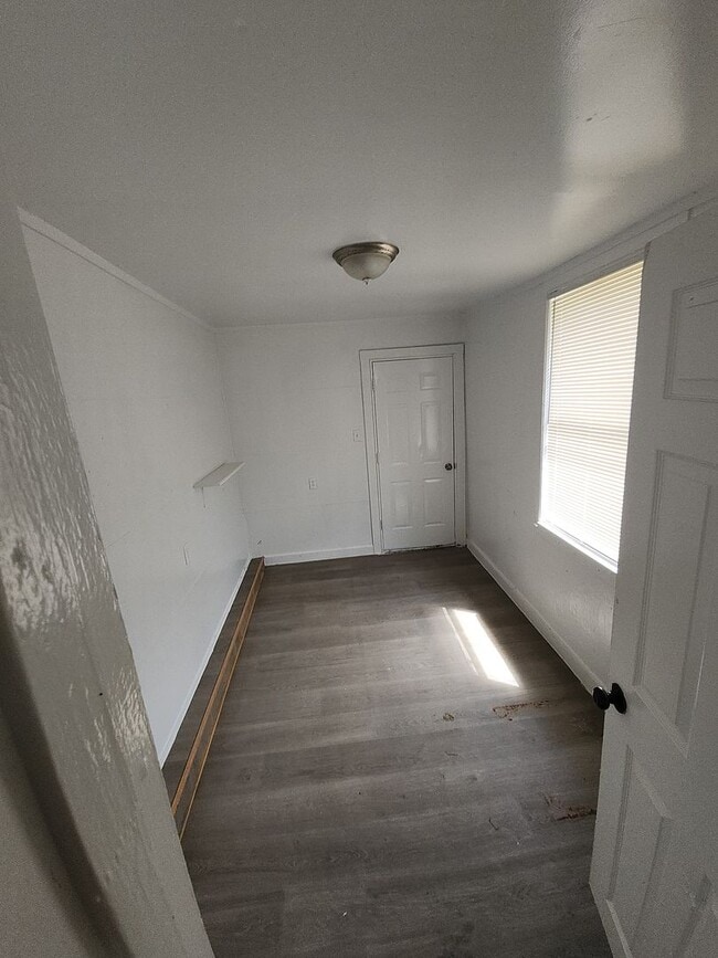 Building Photo - 1408 W Morton St