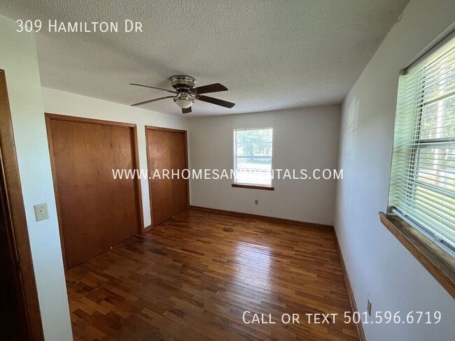 Building Photo - 309 Hamilton Dr