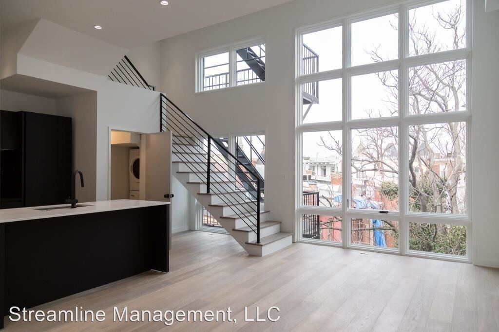 Primary Photo - 1443 Euclid St NW
