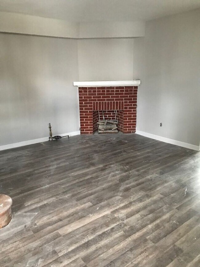 Photo - Large Home - East Germantown