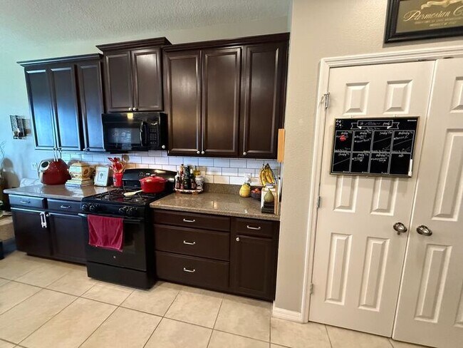 Building Photo - 5/3 Minneola Home