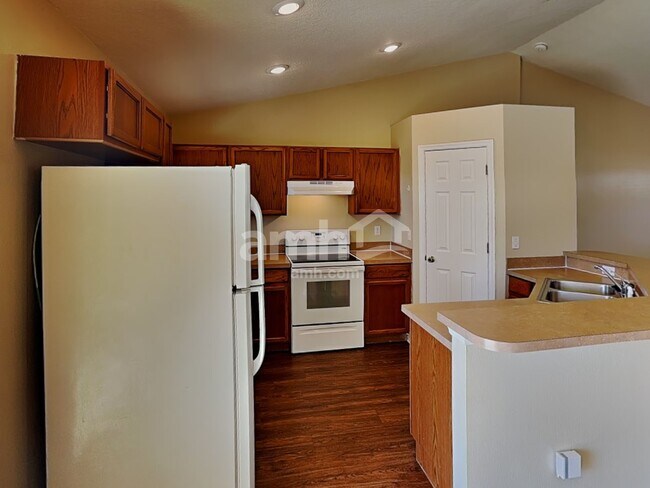 Building Photo - 831 Shore Breeze Way