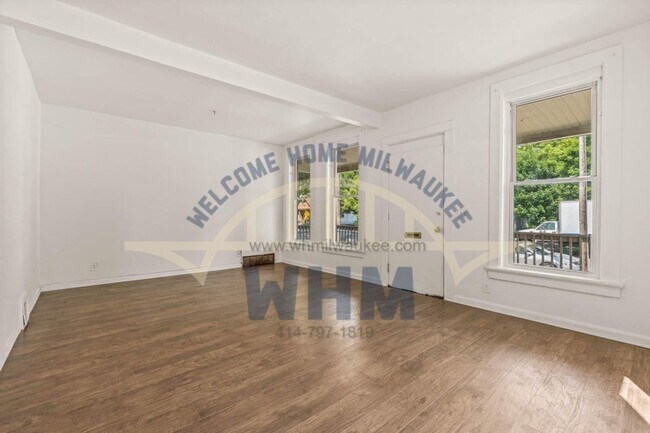 Foto del edificio - COMING SOON - Welcome Home to this Charmin...