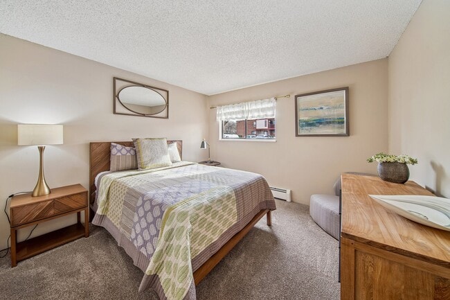 Foto del edificio - ReNew Cherry Creek