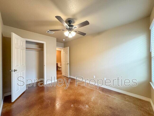 Building Photo - 1548 Vani Ct