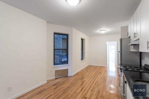 Building Photo - 443 W 51st St