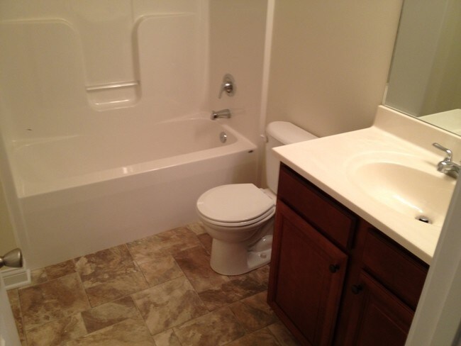 Building Photo - 120 Bluebell Cir