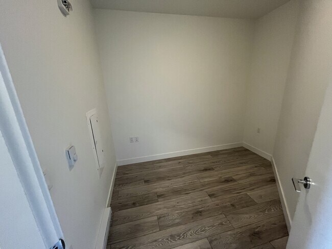 Photo du bâtiment - 7809-7209 209 St