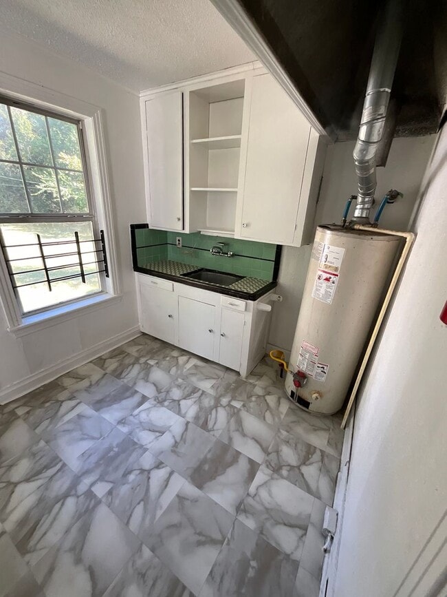 Building Photo - 3436 Fulton St