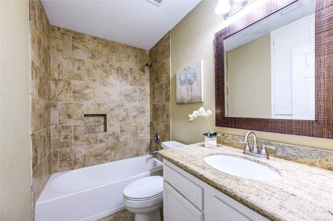 Foto del edificio - 2623 Millers Falls Ct