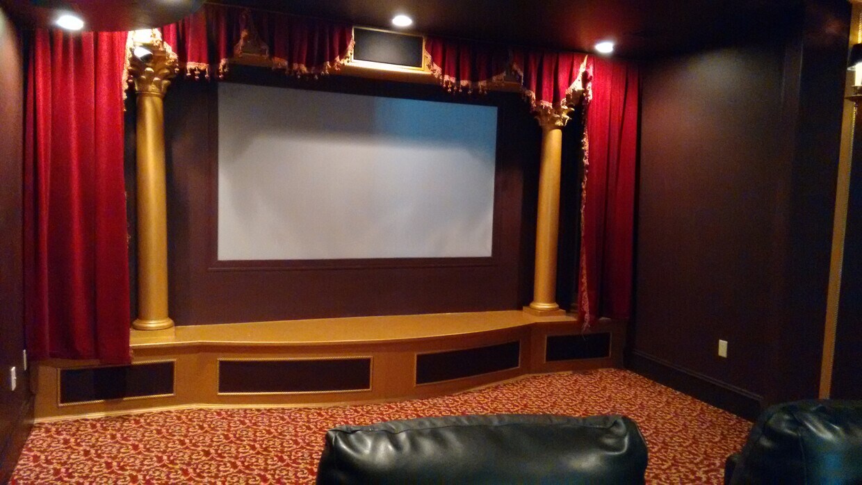 Clubhouse Theatre - 661 S. 2220 W