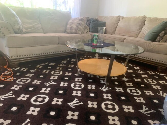 Foto del edificio - 8622 Nordica Ave