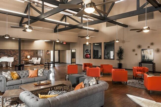 Foto del edificio - 1716 Edmonds Ln