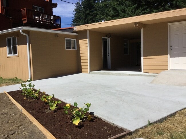 Foto del edificio - Charming 2-Bedroom Home in Prime Pecks Dri...