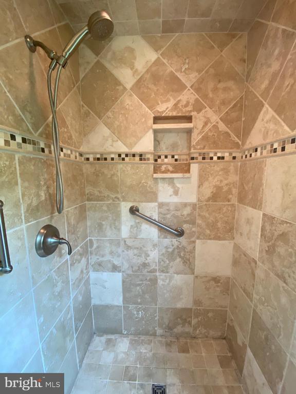 Foto del edificio - 43 Watertown Ct