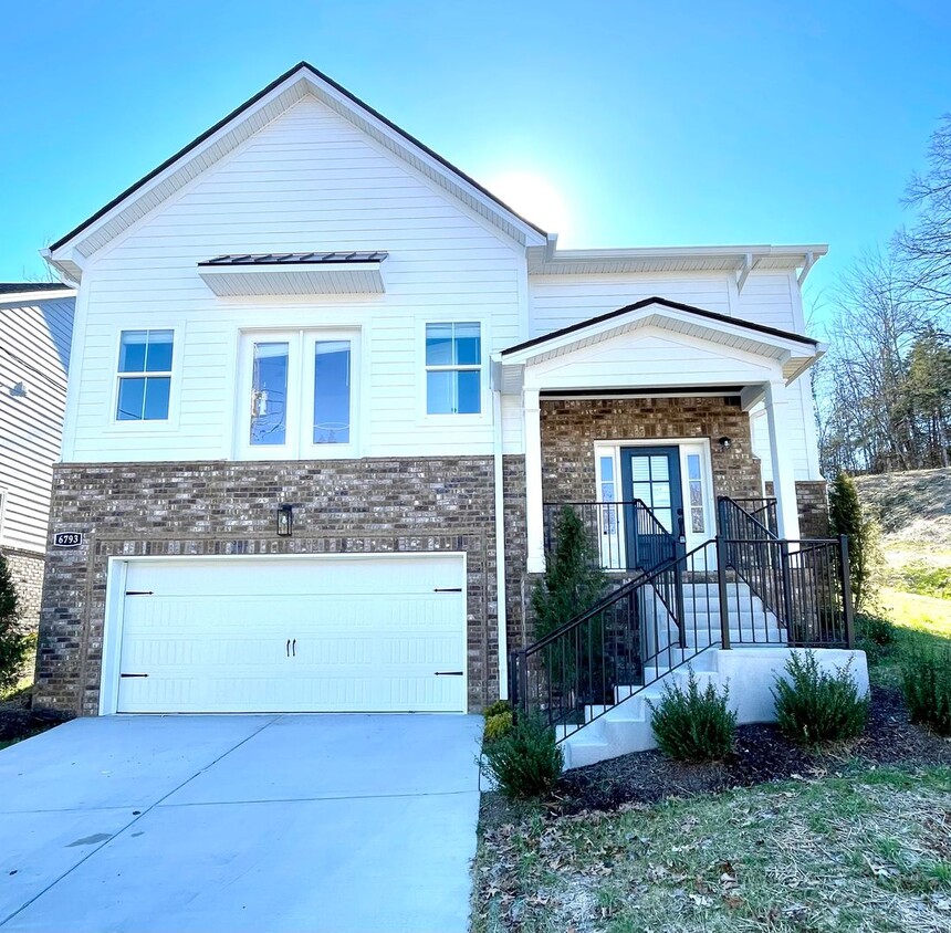 Primary Photo - Brand New Home in Sugar Valley.