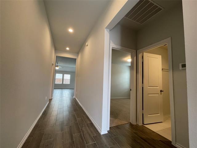 Building Photo - 5816 Utopia Dr