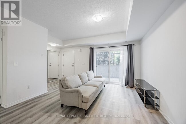 Building Photo - 510-510 Kingbird Grove