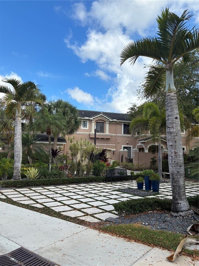 Foto del edificio - 2757 Center Ct Dr