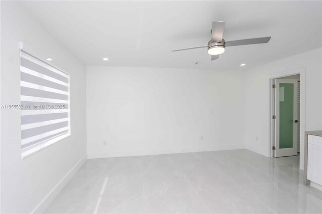 Foto del edificio - 11001 SW 220th St