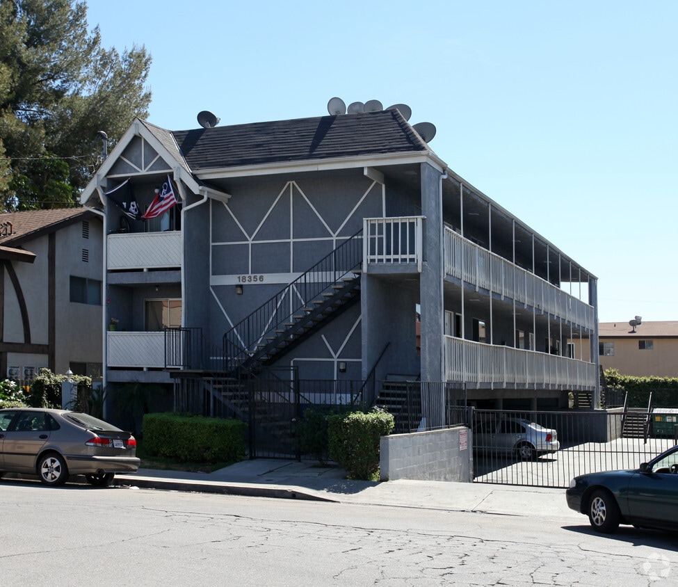 Primary Photo - 18356 Napa St