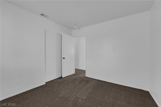 Building Photo - 833 Camden Yard Ct