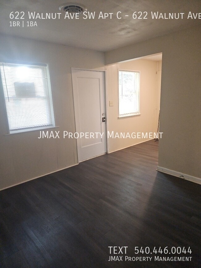 Foto del edificio - 622 Walnut Ave SW Apt C