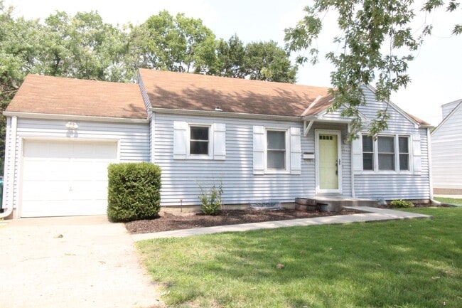 Building Photo - 2 Bedroom 1 Bath Home in Roeland Park