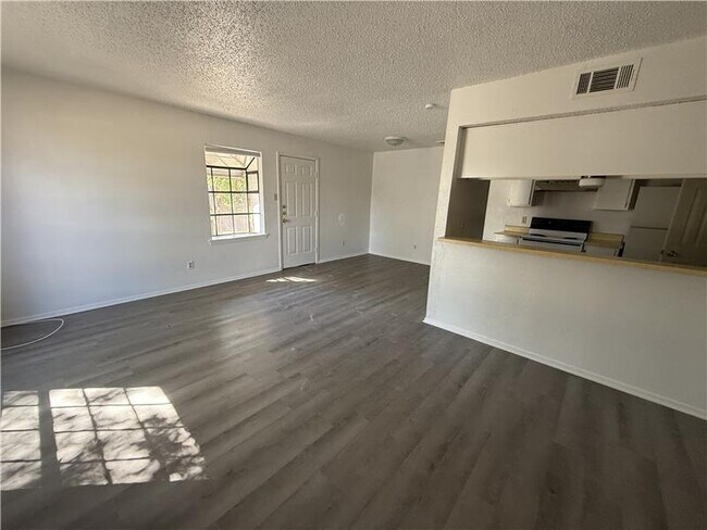Building Photo - 4501 Hunt Cir