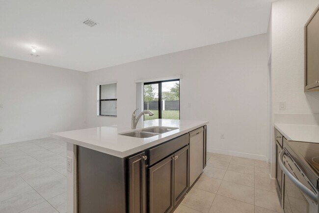 Foto del edificio - 3 br, 2.5 bath House - 21481 SW 132nd Ct