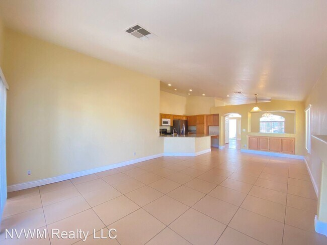 Building Photo - 4 br, 2 bath House - 1900 Crystal Glen Ct