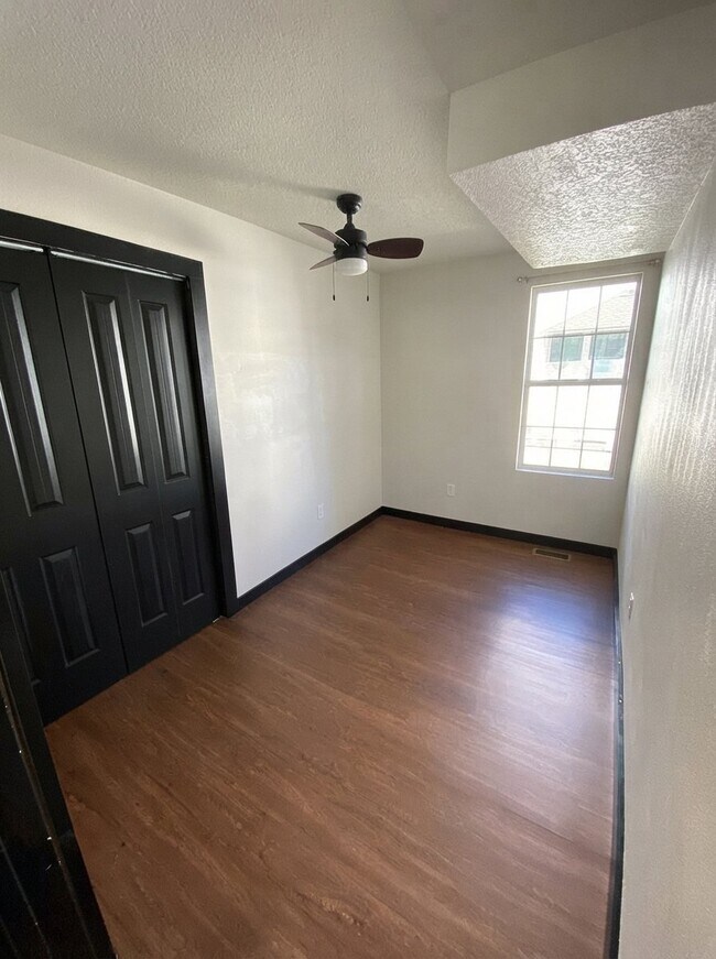 Foto del edificio - 1421 45th St